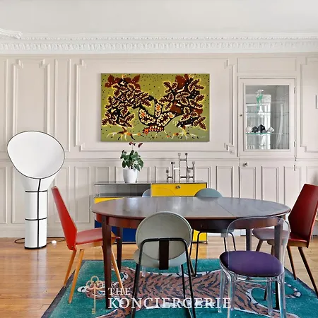 Haussmannian 3bdr With Balcony Apartment *