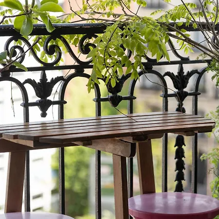 Haussmannian 3bdr With Balcony * Paris